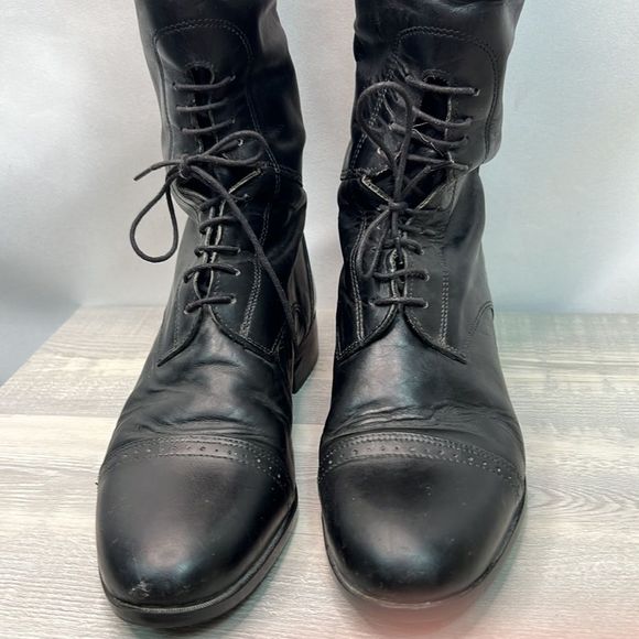 Ariat Black Leather Pull on riding Boots. Size 7 style 77501.  Genuine leather. - Picture 5 of 16